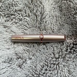Eyebrow trimmer pen